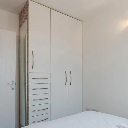 Casa de Férias Charming 2bdr By The Liffey And 3arena